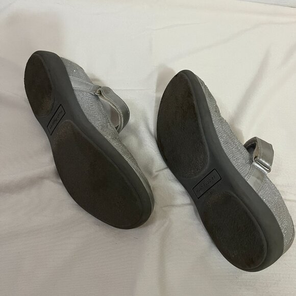 Hush Puppies Girls Reese Sport Sneaker Silver Size 3.5 - Picture 3 of 7